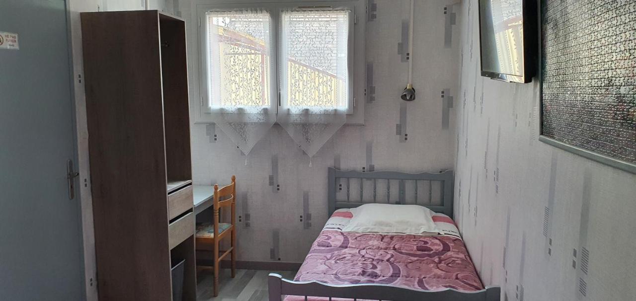 Hotel Les Deux Cols Sainte-Marie-de-Campan Esterno foto