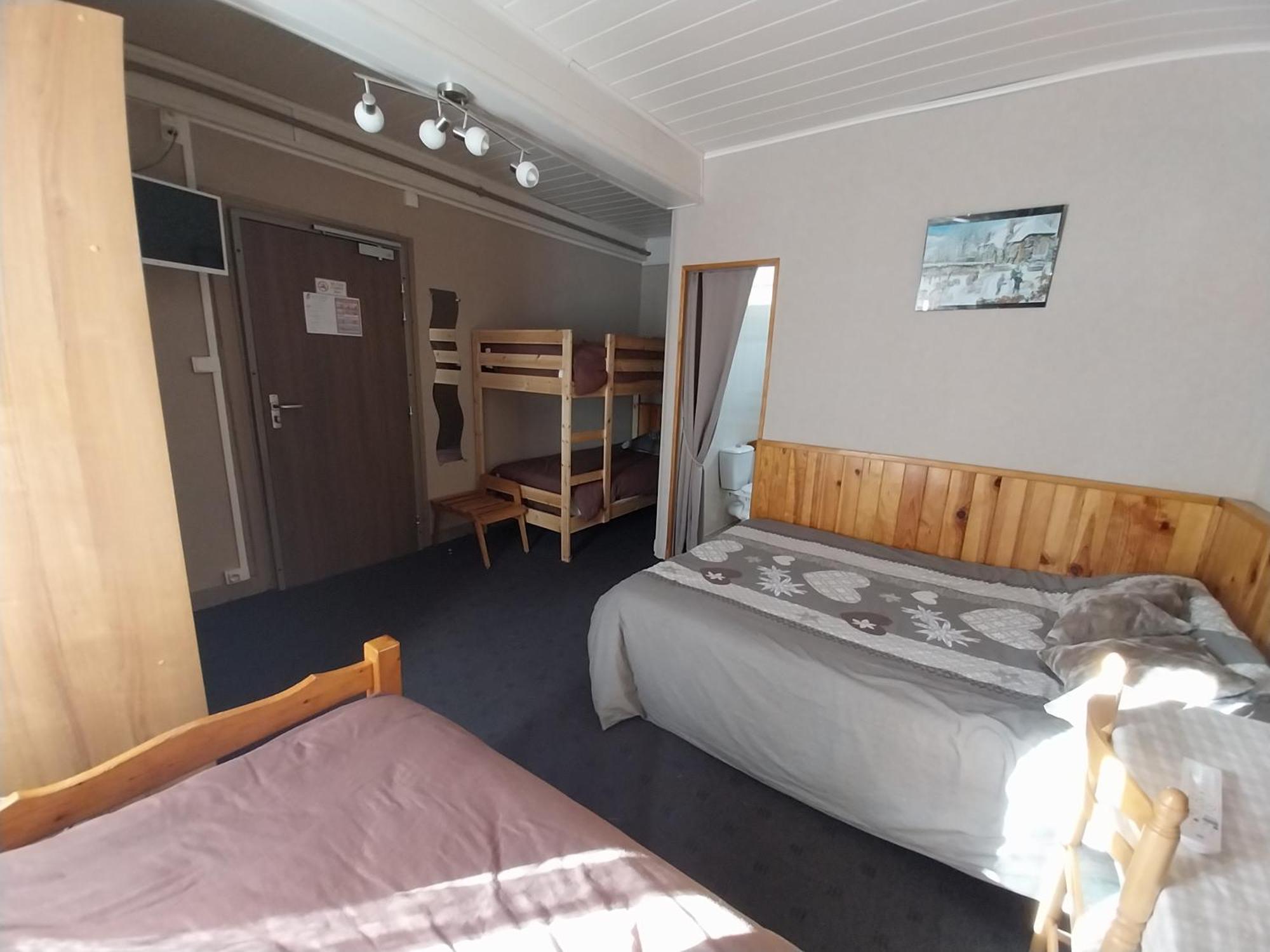 Hotel Les Deux Cols Sainte-Marie-de-Campan Esterno foto