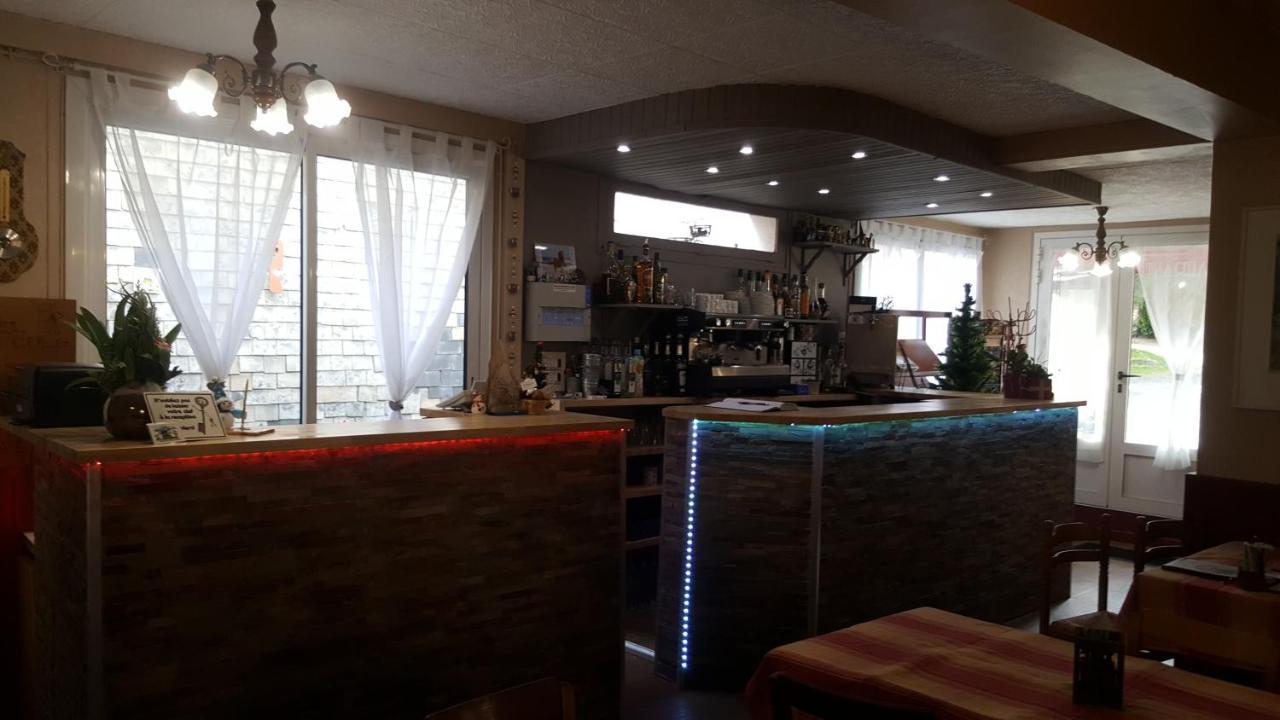 Hotel Les Deux Cols Sainte-Marie-de-Campan Esterno foto